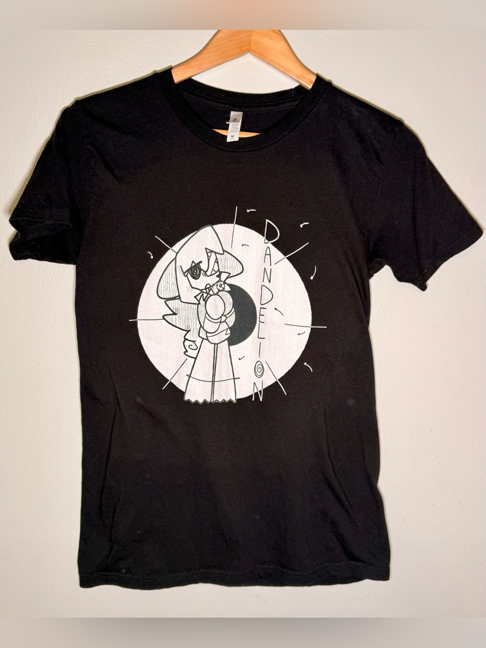 Dandelion Black Graphic T Shirt Anime Style Art Tee Zuni Sportswear M
